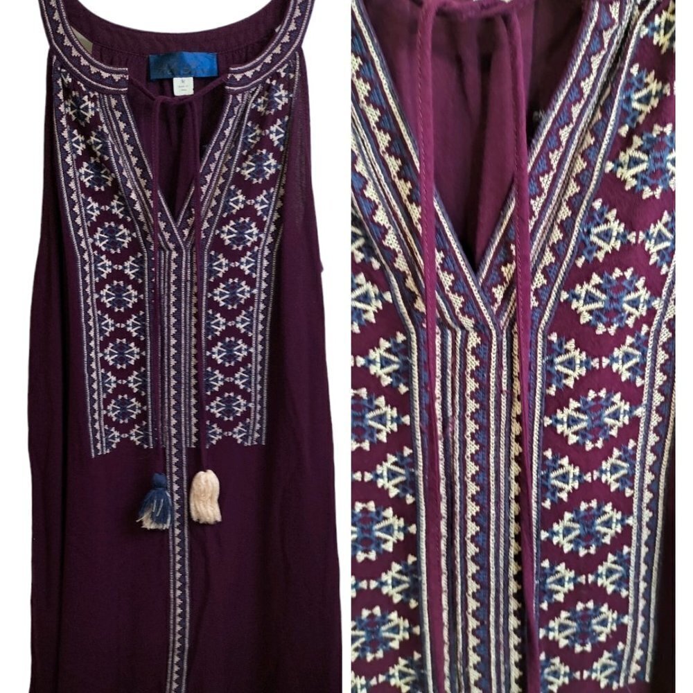 1088)Blue Rain Purple  Embroidered Sleeveless Blouse Size Medium